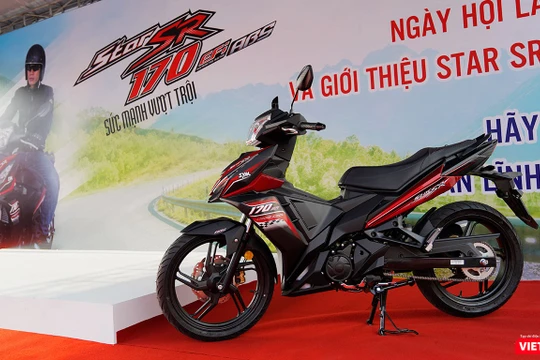 SYM Star SR 170 hiện đang có giá bán đề xuất 49,9 triệu đồng tại Việt Nam cùng 2 tùy chọn màu sắc là đỏ/đen và xanh dương/đen. (Ảnh: Ngô Minh)