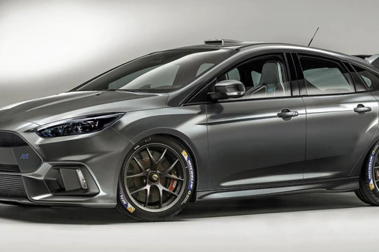 Ford Focus RS là phiên bản hiệu suất cao nhất của dòng xe này những sẽ mất nhiều năm để hoàn thiện nó