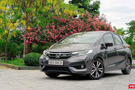 Jazz là cái tên mới nhất của Honda gia nhập thị trường xe Việt trong năm 2018. Đây là một chiếc xe nhập khẩu cỡ nhỏ hạng B thuộc dòng xe hatchback 5 cửa. (Ảnh: Ngô Minh)