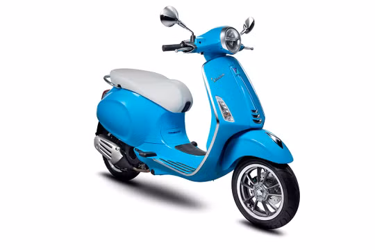 50 năm, nhưng Vespa Primavera luôn là chiếc xe tay ga mang tính biểu tượng với giới trẻ. 