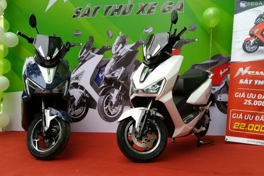 Cùng với VinFast, Pega đang cố gắng thay đổi suy nghĩ của người tiêu dùng về sản phẩm xe máy điện. (Ảnh: Ngô Minh)