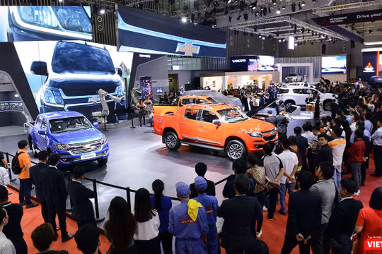 Sau khi những chính sách của Nghị định 116 đã bị phá rào, thị trường xe trong năm 2019 dự đoán sẽ là một cuộc đổ bộ của các mẫu xe nhập khẩu.