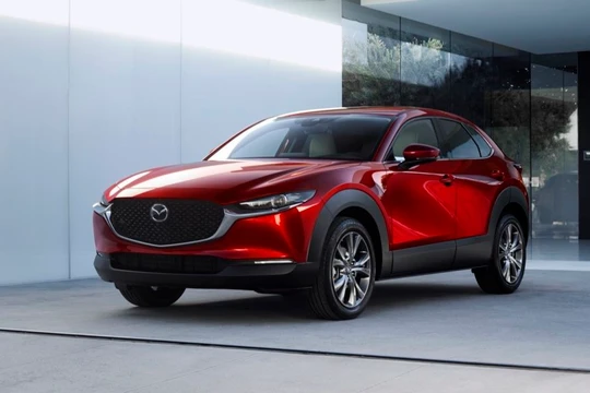 Mazda gây bất ngờ khi đặt tên mẫu xe mới là CX-30 chứ không phải là CX-4 như đồn đại trước đó.