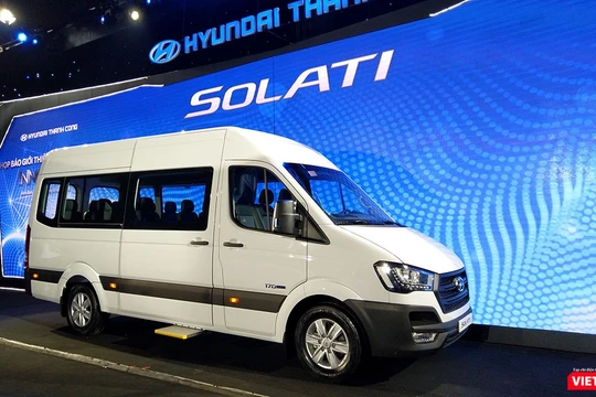 Không gian nội thất của Hyundai Solati được đánh giá là rộng rãi và thoải mái bậc nhất phân khúc 16 chỗ.