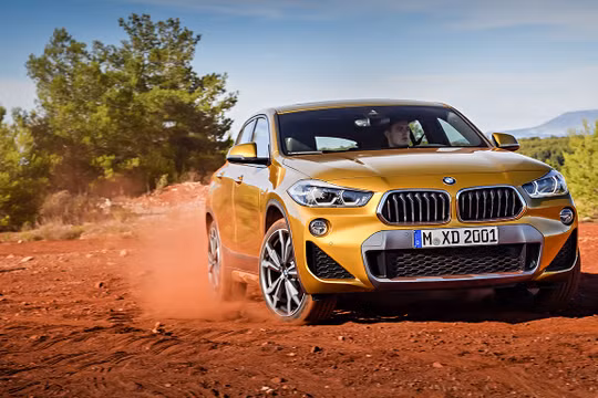 Kể từ khi xuất hiện dưới bản concept cũng như bản thương mại, BMW X2 đã được đánh giá cao và đạt nhiều giải thưởng danh giá.