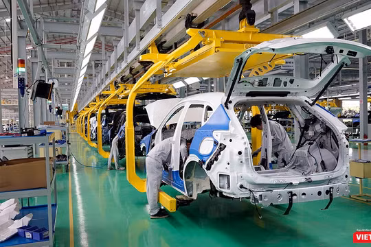 Chính phủ yêu cầu các Bộ, Ngành khi tham mưu xây dựng chính sách phải đảm bảo nguyên tắc khuyến khích sản xuất và lắp ráp ô tô trong nước. (Ảnh: Ngô Minh)