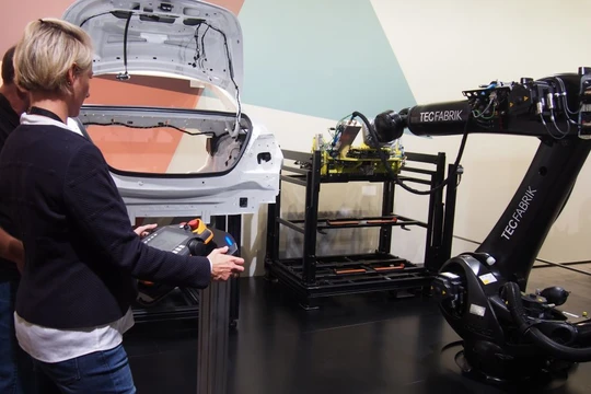 Một màn trình diễn của máy in 3D tại triển lãm ô tô Frankfurt 2017 