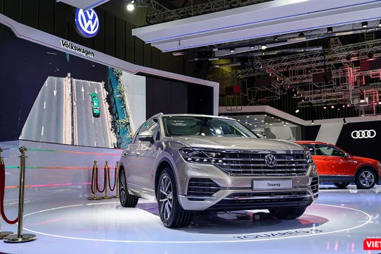 VW Touareg 2019 tại triển lãm VMS 2018 mới chỉ là sản phẩm trưng bày chứ chưa phải là màn ra mắt của mẫu xe này tại thị trường Việt Nam (Ảnh: Ngô Minh)