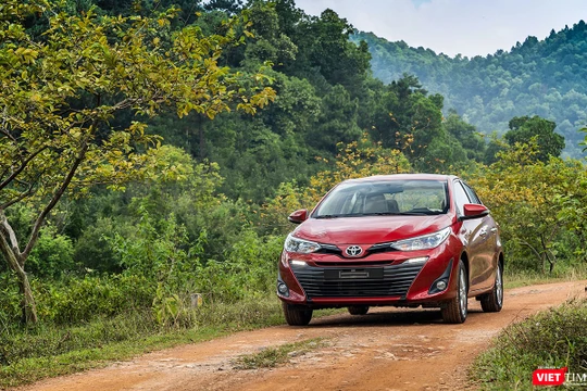 Toyota Việt Nam hiện chưa có động thái giảm giá chính thức nhưng các đại lý đã chủ động giảm giá các dòng xe lắp ráp để kích cầu trong dịp Tết Nguyên dán đang cận kề. (Ảnh: Ngô Minh)