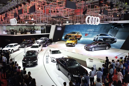 Sự khởi sắc của thị trường những tháng cuối năm 2018 sẽ mở ra một kỳ triển lãm quy mô hơn, chuyên nghiệp hơn vào năm 2019. 