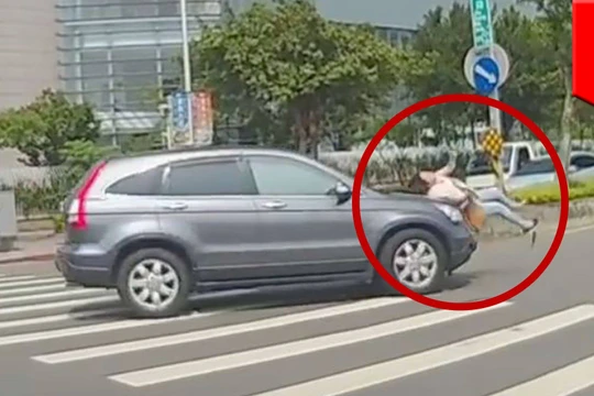 Với tỉ lệ tử vong giữa ô tô và người đi bộ ngày càng gia tăng, NHTSA sẽ đưa hạng mục đánh giá khả năng bảo vệ người đi bộ vào danh mục kiểm nghiệm SUV/Bán tải, bắt đầu từ năm 2019 (nguồn: YouTube)