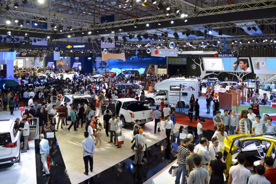 Thị trường ô tô trong năm 2019 dự báo sẽ bùng nổ trước sự đổ bộ ồ ạt của các mẫu xe nhập khẩu.