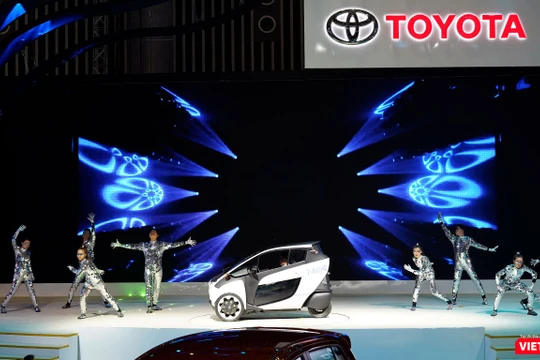 i-ROAD concept hứa hẹn sẽ là một phương tiện di chuyển đô thị của tương lai (Ảnh: Ngô Minh)