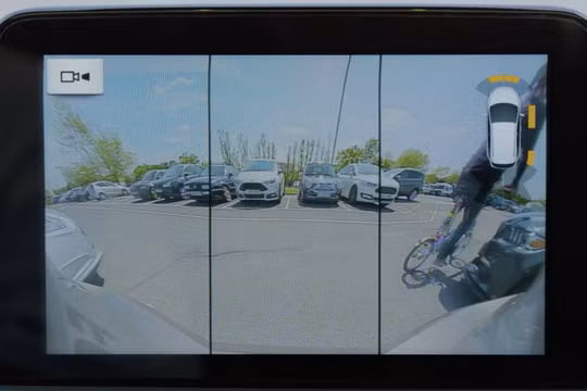 Ford Focus đang tiến một bước lớn trong việc đem lại những tính năng hỗ trợ an toàn