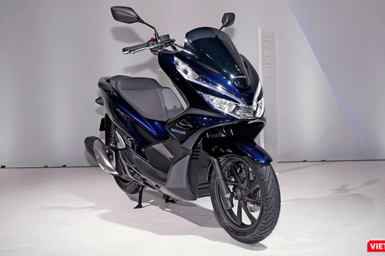 Mẫu xe PCX Hybrid được Honda lần đầu tiên giới thiệu tại triển lãm Tokyo Motor Show 2017. (Ảnh: Ngô Minh) 