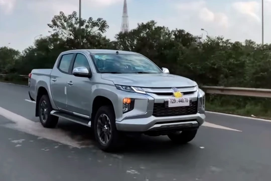 Theo một số thông tin chưa chính thức, nhiều khả năng Mitsubishi Triton 2019 sẽ được giới thiệu tại thị trường Việt Nam trong quý I/2019. (Nguồn ảnh: trích từ video)