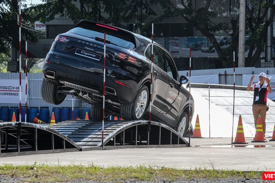 Chương trình Porsche Off-road Experience năm nay sẽ kéo dài từ ngày 25/10 cho tới hết ngày 12/11/2018 (Ảnh: Ngô Minh)