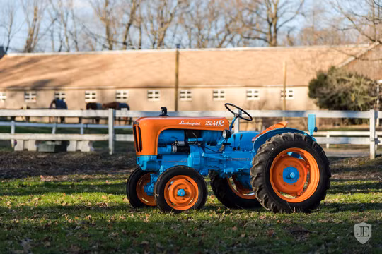 Lamborghini 2241R hiện đang được rao bán trên trang James Edition với mức giá 45.000 USD