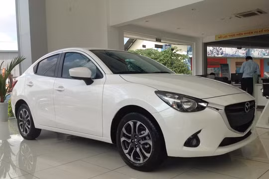 Giá bán của Mazda 2 trong tháng 4 sẽ tăng thêm 30 triệu đồng
