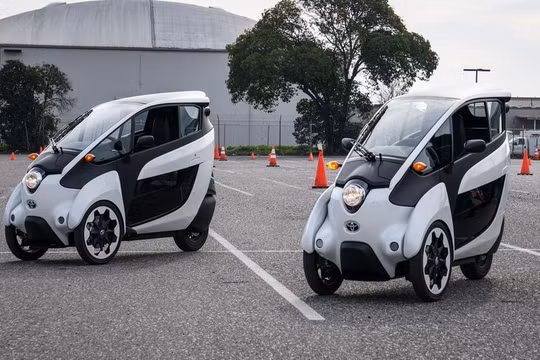 Phiên bản thử nghiệm của mẫu Toyota i-ROAD concept. (Ảnh: Cnet)