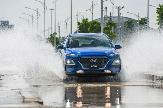 Vừa ra mắt, Hyundai Kona đã phả hơi nóng lên các đối thủ trong cùng phân khúc.