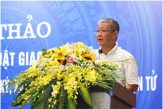 Thứ trưởng Bộ TT&TT Nguyễn Thành Hưng phát biểu tại Hội nghị. Ảnh MIC