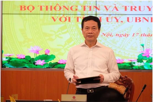 Bộ trưởng Bộ TT&TT Nguyễn Mạnh Hùng phát biểu tại Hội nghị. ảnh MIC