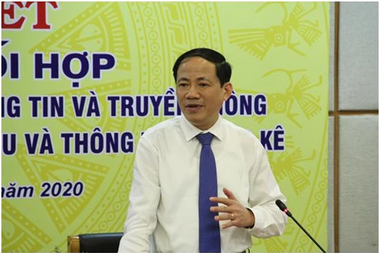 Thứ trưởng Bộ TT&TT Phạm Anh Tuấn phát biểu tại lễ ký kết. Ảnh MIC