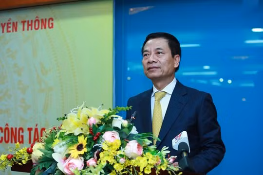 Bộ trưởng Bộ TT&TT Nguyễn Mạnh Hùng