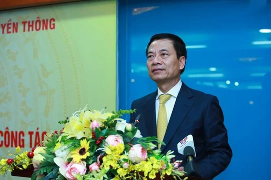 Bộ trưởng Bộ TT&TT Nguyễn Mạnh Hùng