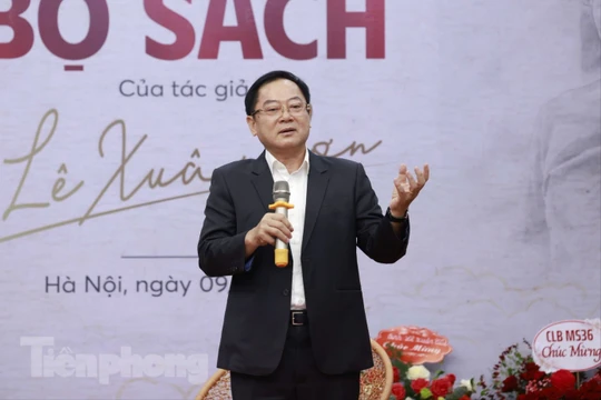 Nhà văn, nhà báo Lê Xuân Sơn.