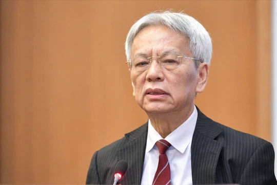 TS Nguyễn Sĩ Dũng, nguyên Phó chủ nhiệm Văn phòng Quốc hội, Ủy viên Hội đồng tư vấn chính sách của Thủ tướng Chính phủ.