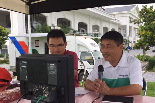 TS Nguyễn Ngọc Chu (phải): Tách nhập tỉnh phải xuất phát từ nhu cầu thực tiễn, được bảo vệ bởi những luận cứ có tính khoa học và được kiểm nghiệm bởi thực tiễn.