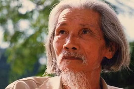 Nhà thơ Hữu Loan