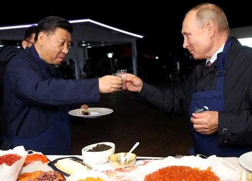 Do đâu Nga và Trung Quốc quyết định nâng tầm quan hệ vào lúc này? 