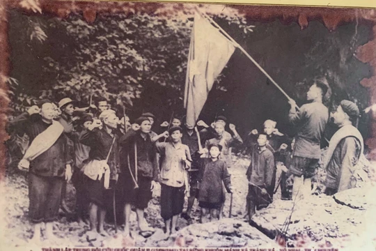 Chúng ta còn cần phải làm nhiều nữa mới mong xứng đáng với công lao, sự hy sinh của những người lính trong phong trào khởi nghĩa Bắc Sơn vì tổ quốc thân yêu của chung ta.