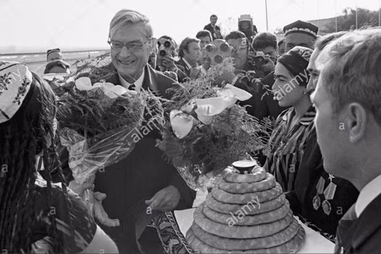 Mikhail Suslov trong một chuyến công tác (Ảnh: Wikipedia)