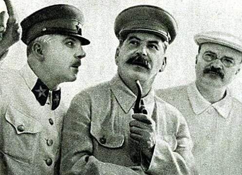 Stalin (giữa) vẫn là một trong những nguyên nhân gây nên "vụ án Leningrad" thảm khốc (Ảnh: Tư liệu)