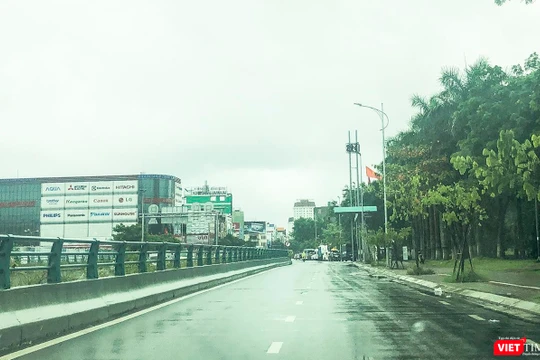 Hầm chui Điện Biên Phủ trước cổng Công viên 29/3