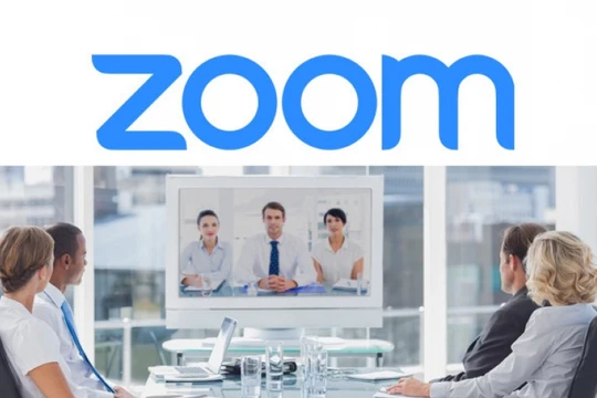 Ứng dụng Zoom đang bị chỉ trích vì một loạt các vấn đề liên quan đến quyền riêng tư và bảo mật. Ảnh: CNN