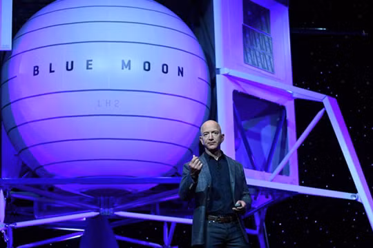 Tỉ phú Jeff Bezos
