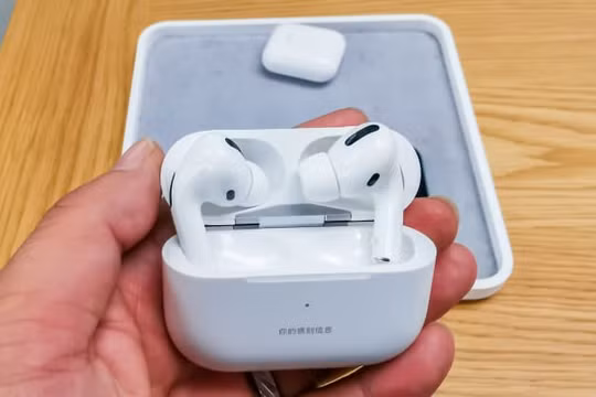 AirPods Pro của Apple. Ảnh: CNBC