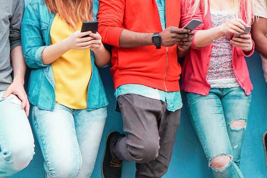 Quảng bá thương hiệu cũng như phân phối nội dung bằng video là những biện pháp có tính khả thi cao nhằm thu hút những độc giả thuộc trẻ tuổi, đặc biệt là thế hệ Z. Ảnh: What's New in Publishing