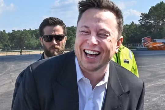 Tỉ phú Elon Musk - ông chủ hãng xe điện Tesla. (Ảnh: CNBC)