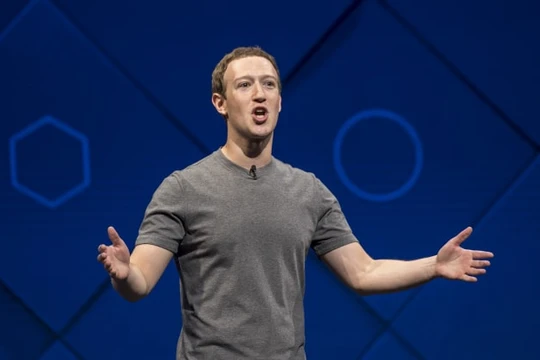 CEO Facebook Mark Zuckerberg tại Hội nghị các nhà phát triển F8 năm 2017. Ảnh: CNBC
