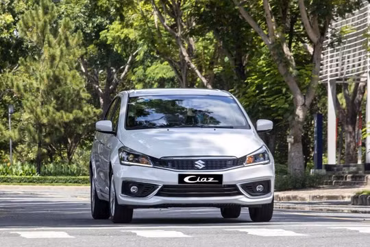 Lý do nào khiến Suzuki Ciaz “thủng đáy” tại thị trường Việt Nam?