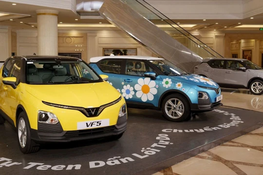 Thị trường ô tô Việt Nam: Xuất hiện "vị vua" mới