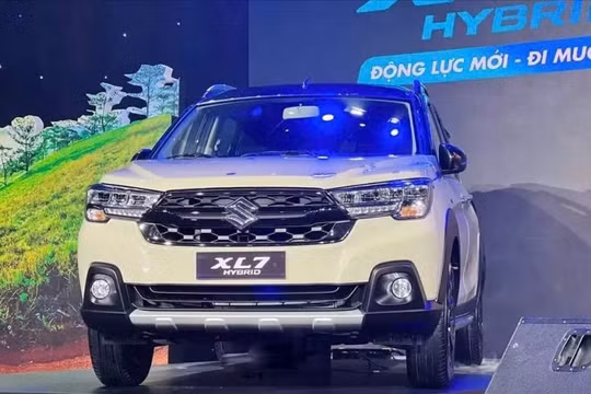 Suzuki XL7 Hybrid ra mắt: Thêm công nghệ, giá không đổi