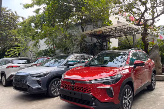 Top 10 xe bán chậm tháng 4/2024: Suzuki Ciaz vẫn "đội sổ", Toyota Corolla Cross bất ngờ góp mặt