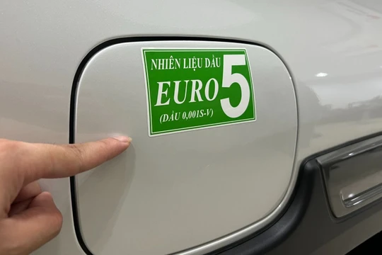 Nhiên liệu chưa đạt chuẩn, nỗi lo của cả người dùng và hãng xe